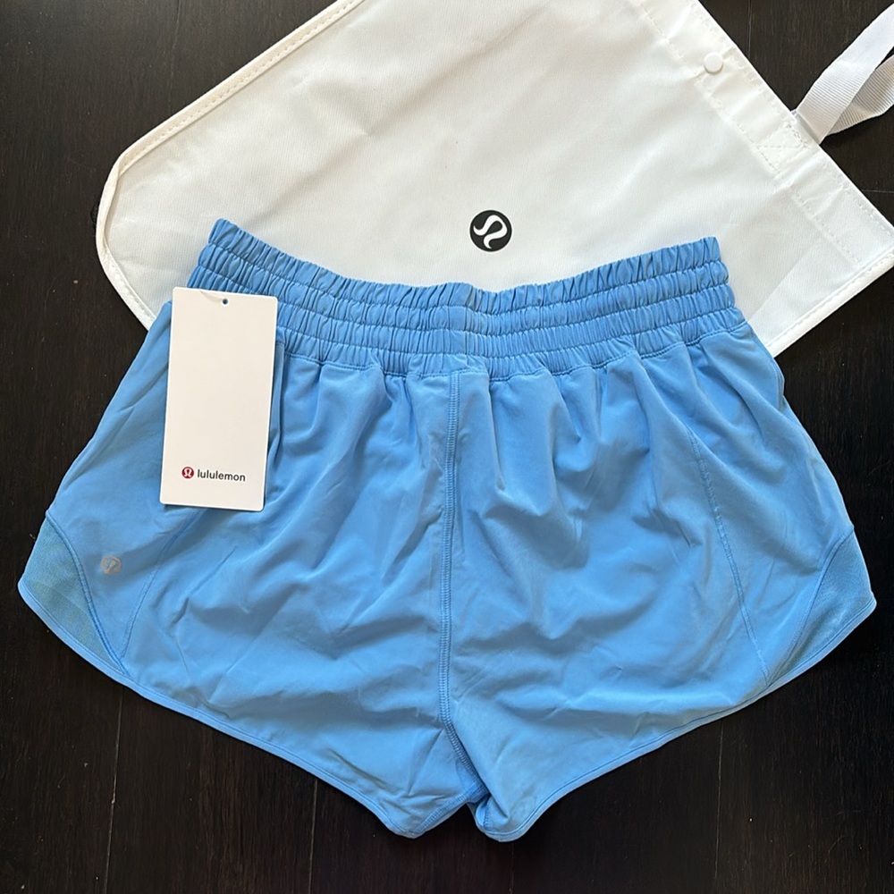 lululemon HOTTY HOT HR SHORTS 2.5” in AERO BLUE SZ 8 NWT - Picture 4 of 8